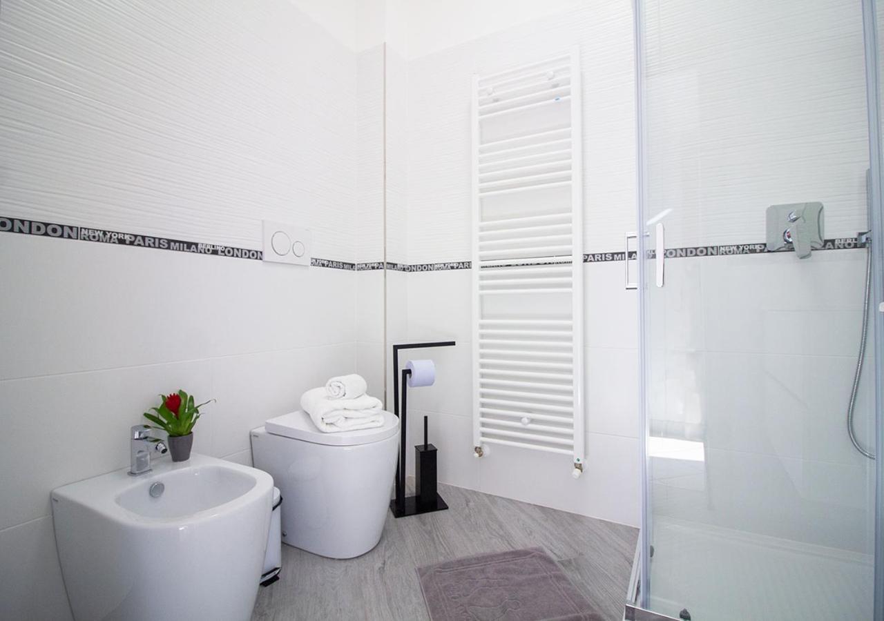Athena Rooms - Parcheggio Privato Bolonia Exterior foto