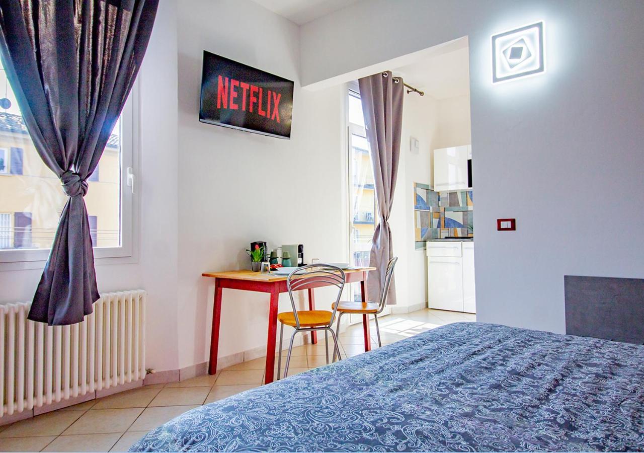 Athena Rooms - Parcheggio Privato Bolonia Exterior foto