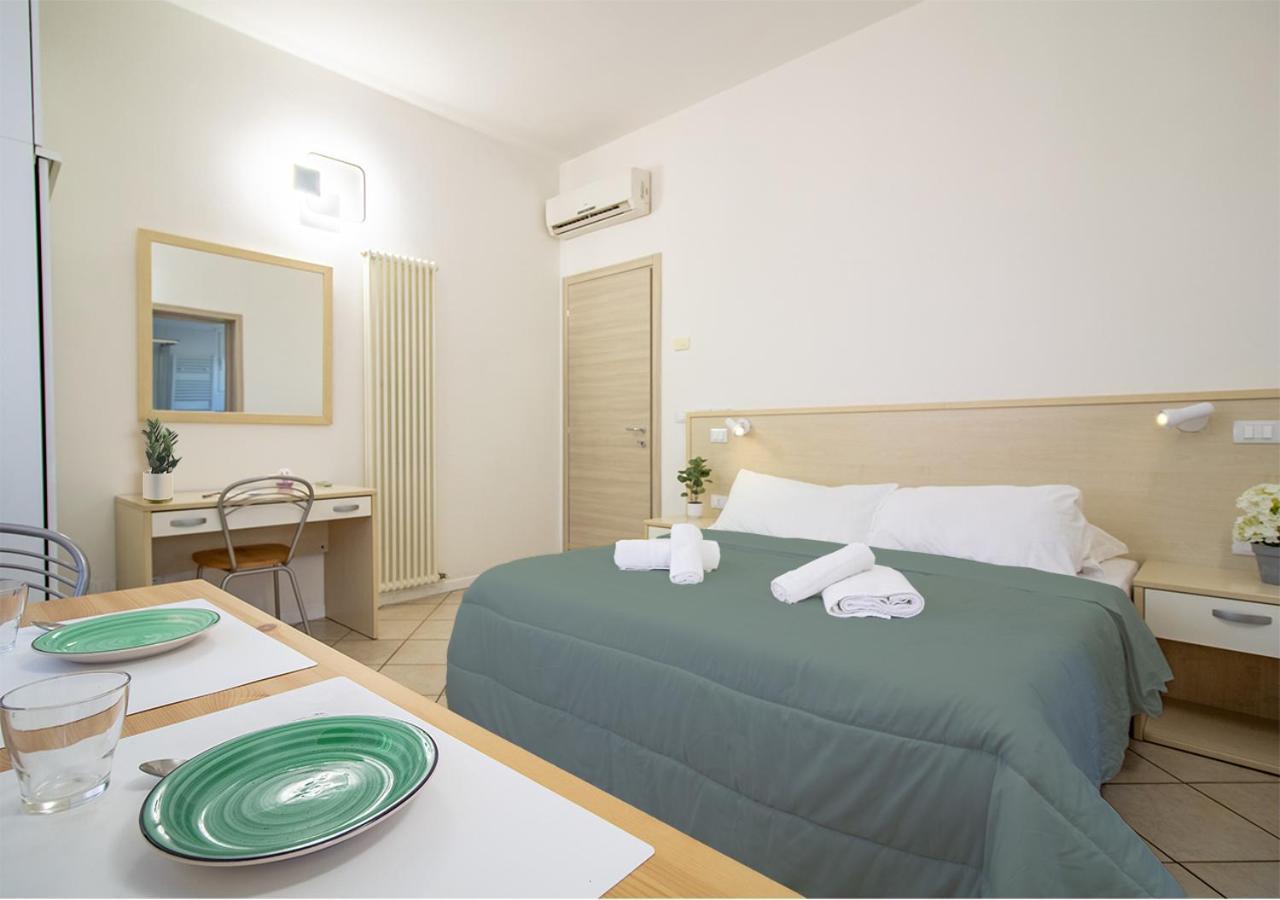Athena Rooms - Parcheggio Privato Bolonia Exterior foto
